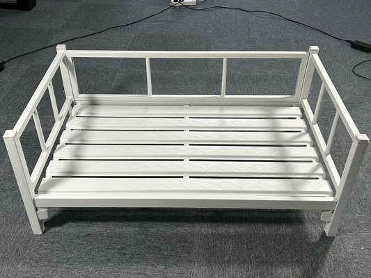 Cama de cães de madeira de ferro para animais de estimação para cães com capacidade de carga de 20-30 kg