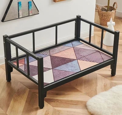 Cama de cães de madeira de ferro para animais de estimação para cães com capacidade de carga de 20-30 kg