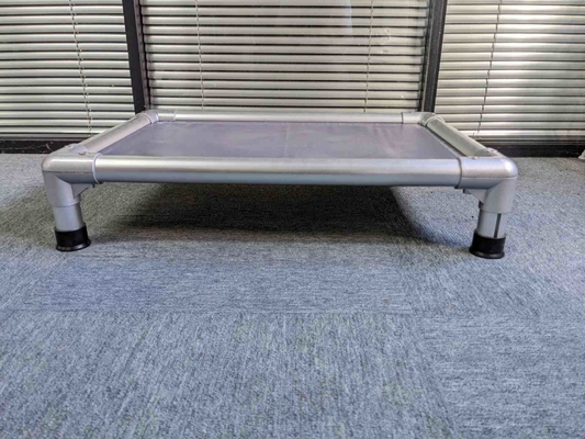 Cama de cão de alumínio personalizado à prova d'água para cães grandes fácil de lavar Cama de animais de estimação de luxo